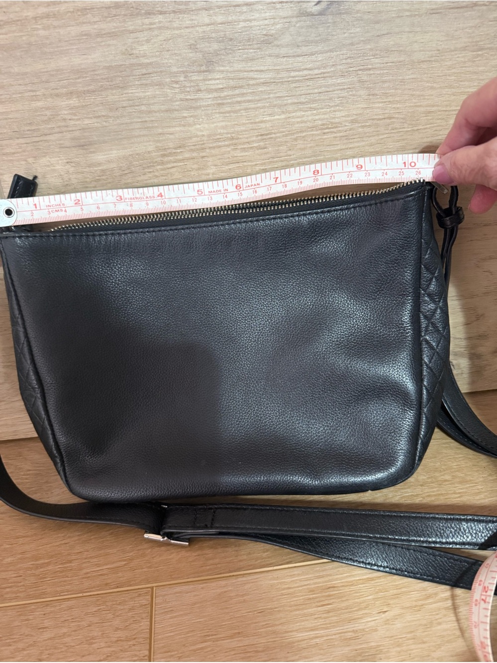 Vera Bradley Black Pebbled Leather Crossbody Bag Adjustable Strap Zip Top Purse - Picture 6 of 7